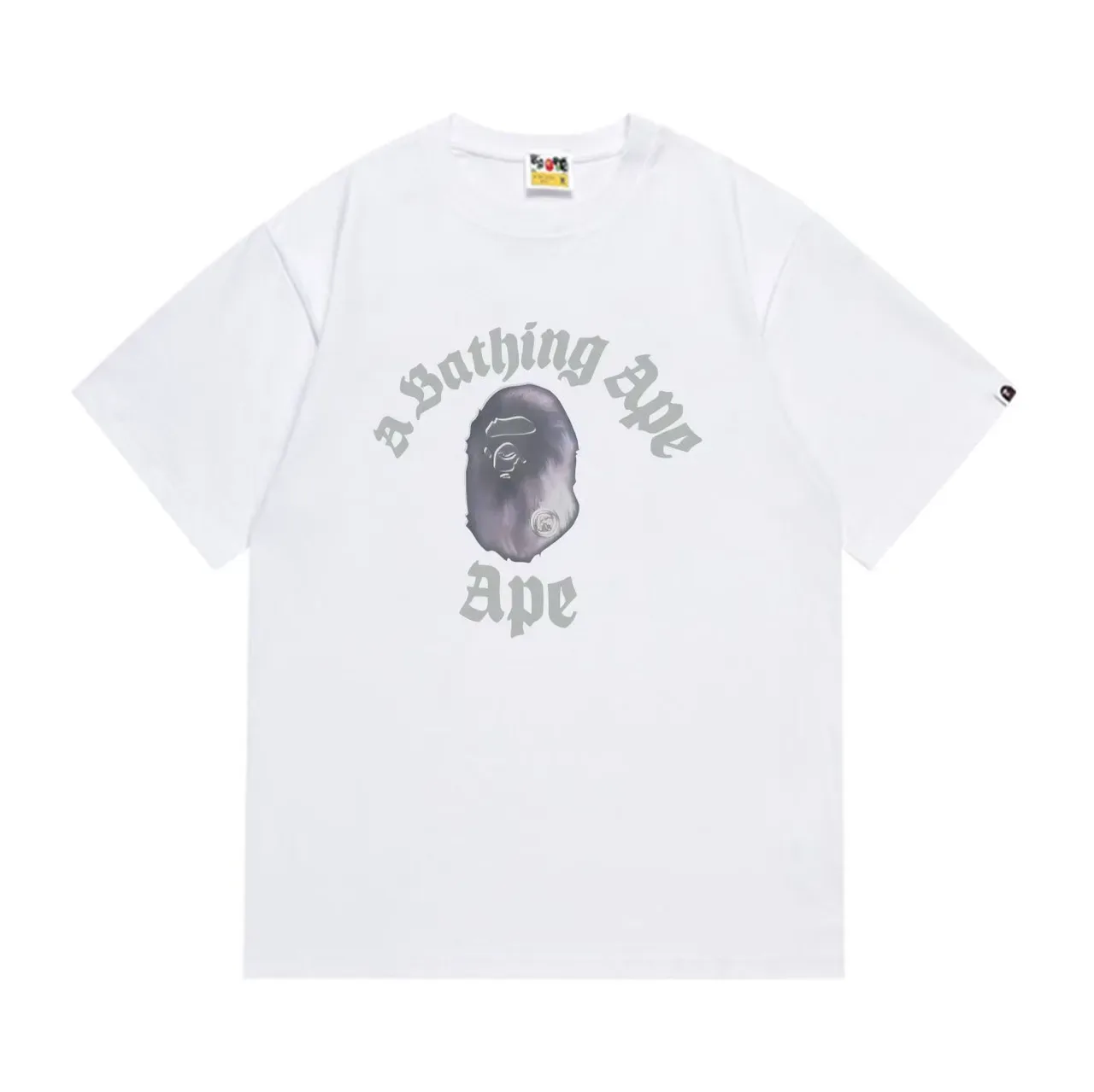 Camiseta negra con estampado gráfico A Bathing Ape 3