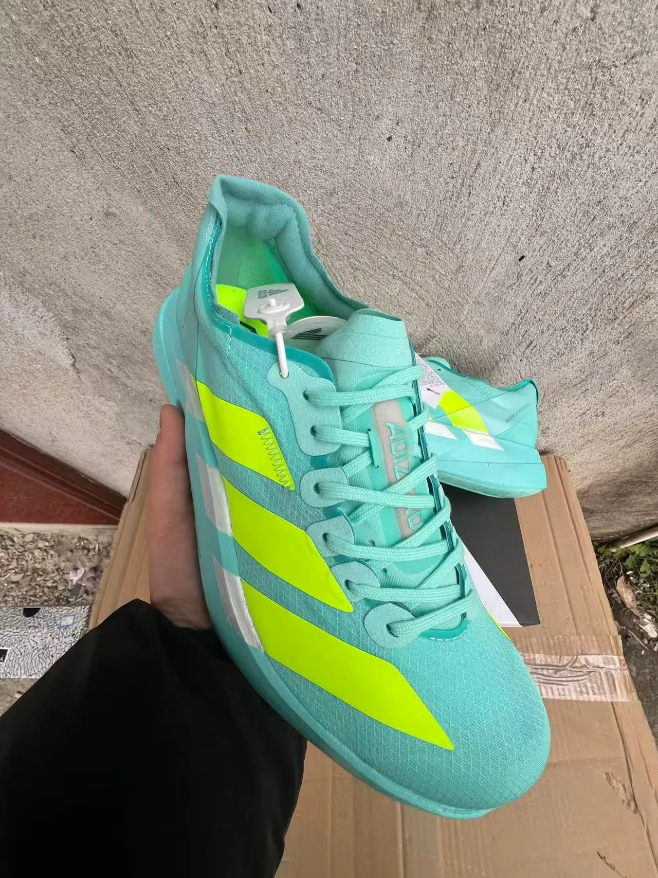 Adidas Adizero Adios Pro 4 Lightstrike Pro Cyan Neon Yellow zapatillas de running 2