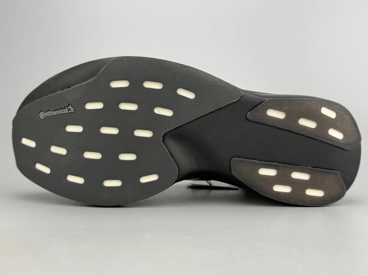 Adidas Adizero Evo SL Tênis de corrida pretos e brancos 8