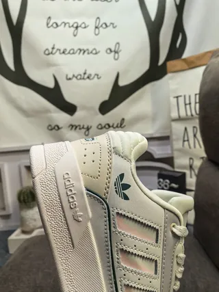 Adidas Beige Gris Low-Top Zapatillas con Collar acolchado Lifestyle 3
