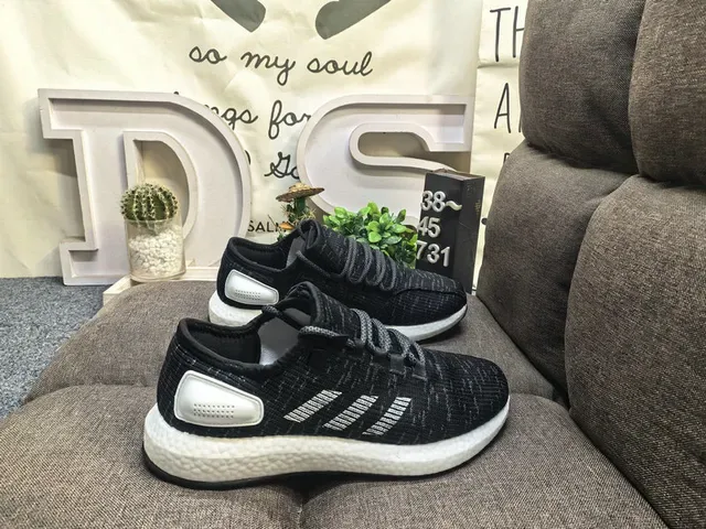 Adidas Chaussures Lifestyle Noires Grises Haut en Tricot Panneau Latéral à Trois Rayures 19