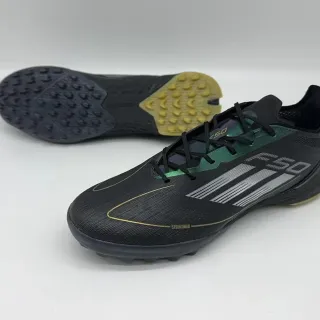 Adidas Chaussures de football turf noir vert à lacets tige basse partie supérieure texturée en matériau synthétique