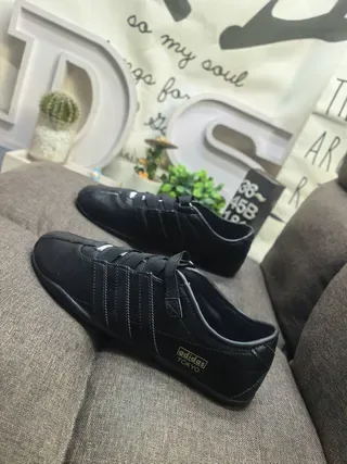 Adidas Black Leather Velcro Strap Low-Top Sneakers 7