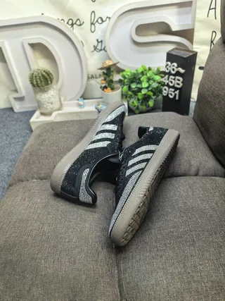 Adidas Chaussures Lifestyle Noires Argentées à Cristaux Basses 6