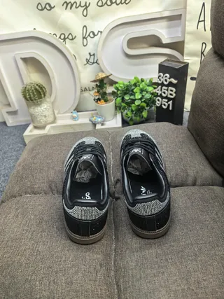 Adidas Chaussures Lifestyle Noires Argentées à Cristaux Basses 8