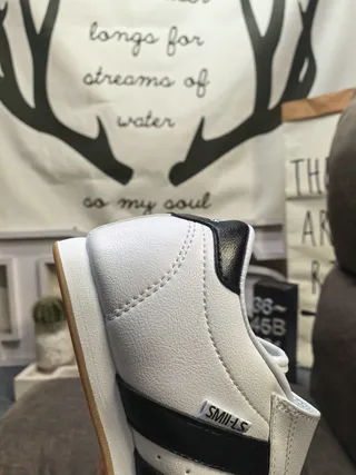 Adidas Chaussures de soccer indoor sans lacets slip-on en cuir noir blanc 23