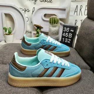 Adidas Chaussures Lifestyle en Daim Bleu Marron avec Panneau Latéral à Trois Rayures