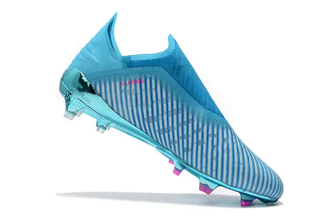 Adidas 蓝色粉色半透明青色针织鞋面金属反光鞋底板钉入式足球鞋 3