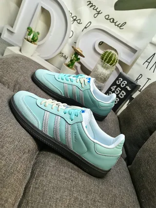 Adidas Chaussures Lifestyle Bleu Argent Basse avec Tige en Daim et Cuir 7