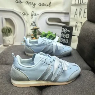 Adidas أحذية رياضية أسلوب حياة أزرق فضي شكل ريترو رانر جزء علوي خفيف من جلد صناعي