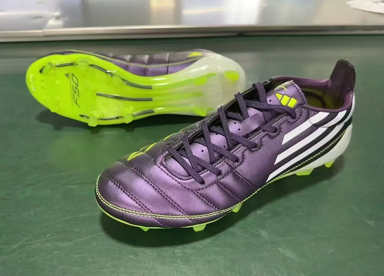 Adidas F50 Chaussures de football cuir supérieur violet vert métallique vamp matelassé terrain ferme 8