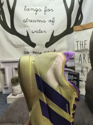 Adidas Or Violet Sculpté Intermédiaire Maille Ingénierisée Upper Chaussures de Course 3