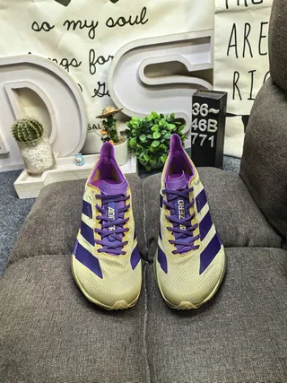 Adidas Or Violet Sculpté Intermédiaire Maille Ingénierisée Upper Chaussures de Course 10
