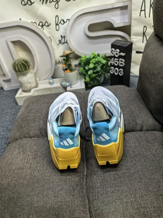 Adidas Lightstrike Pro White Blue Sculpted Midsole Gradient Yellow Sole Running Shoes 8