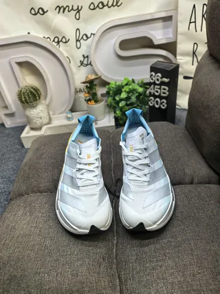Adidas Lightstrike Pro White Blue Sculpted Midsole Gradient Yellow Sole Running Shoes 10