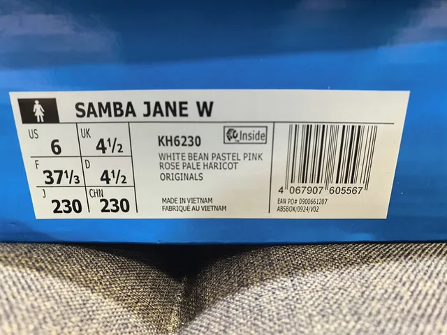 Adidas Mary Jane أبيض وبني بدون أربطة مع حاشية مقصوصة Mary Jane Shoes 2