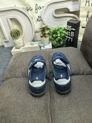 Adidas Navy White Laceless Velcro Strap Three-Stripe Side Panel Lifestyle Sneakers 8