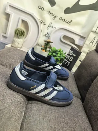 Adidas Navy White Laceless Velcro Strap Three-Stripe Side Panel Lifestyle Sneakers 9