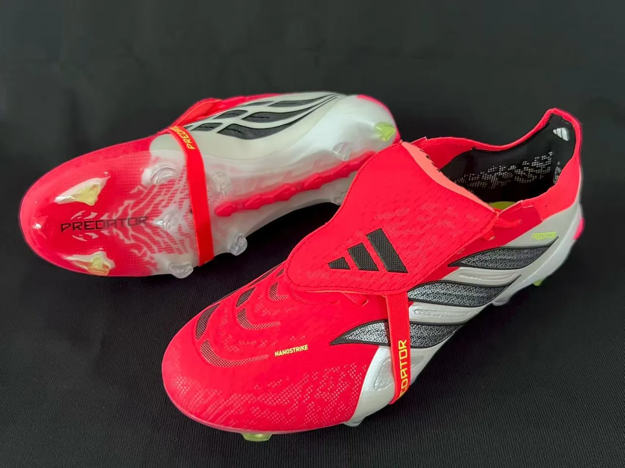 Adidas Predator Red White Blade-Style Overlays Lace Lock Strap Firm-Ground ফুটবল জুতো 2
