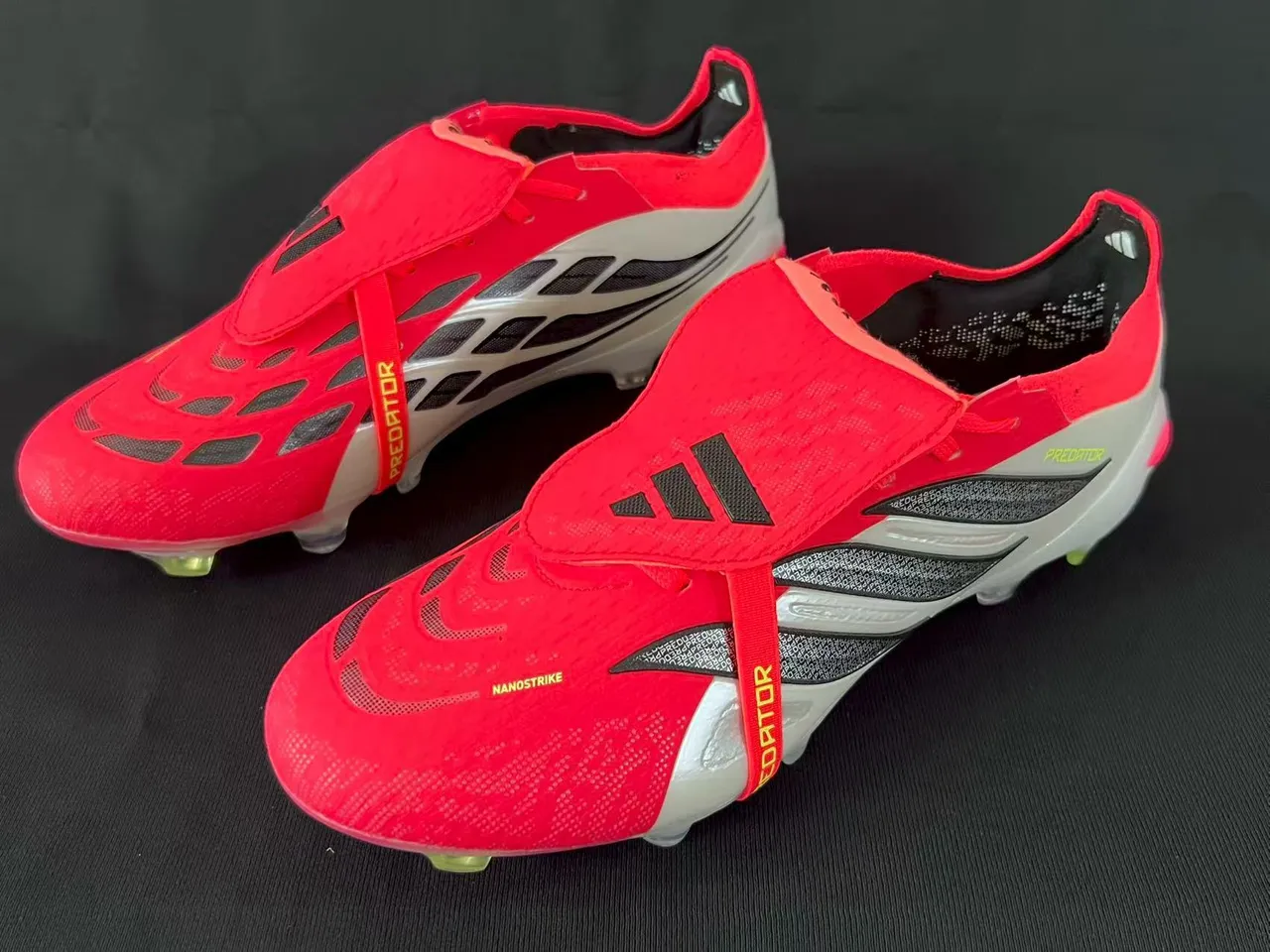 Adidas Predator Red White Blade-Style Overlays Lace Lock Strap Firm-Ground ফুটবল জুতো 3
