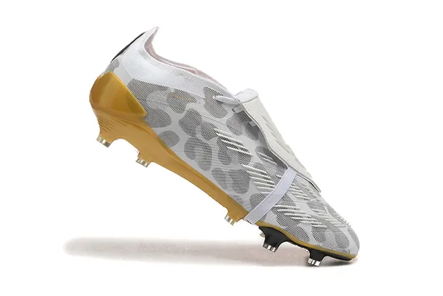 Adidas Predator White Gold Sem cadarço Fechamento de tirante Padrão Camo Malha Superior Campo Firme Sapatos de Futebol 4