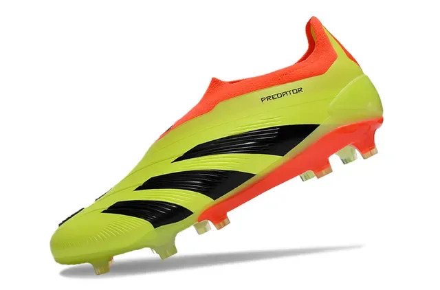 Adidas Predator Chaussures de football upper synthétique jaune orange néon noir trois rayures surface ferme 3