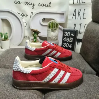 Adidas أحذية رياضية أسلوب حياة جلد سويدي أحمر أبيض ثلاث شرائط