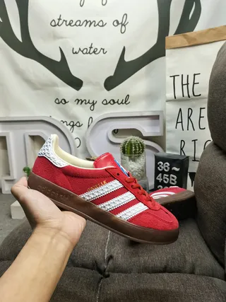 Adidas أحذية رياضية أسلوب حياة جلد سويدي أحمر أبيض ثلاث شرائط 5
