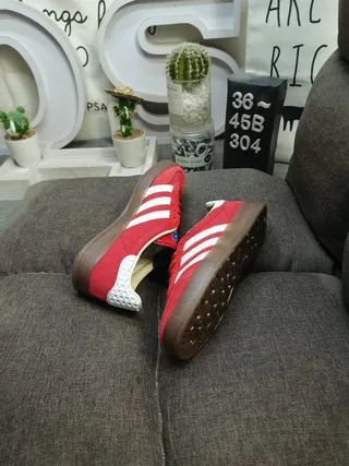 Adidas أحذية رياضية أسلوب حياة جلد سويدي أحمر أبيض ثلاث شرائط 6
