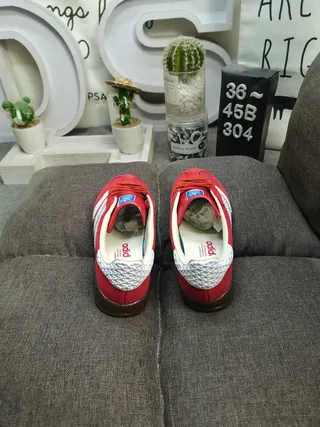Adidas أحذية رياضية أسلوب حياة جلد سويدي أحمر أبيض ثلاث شرائط 8