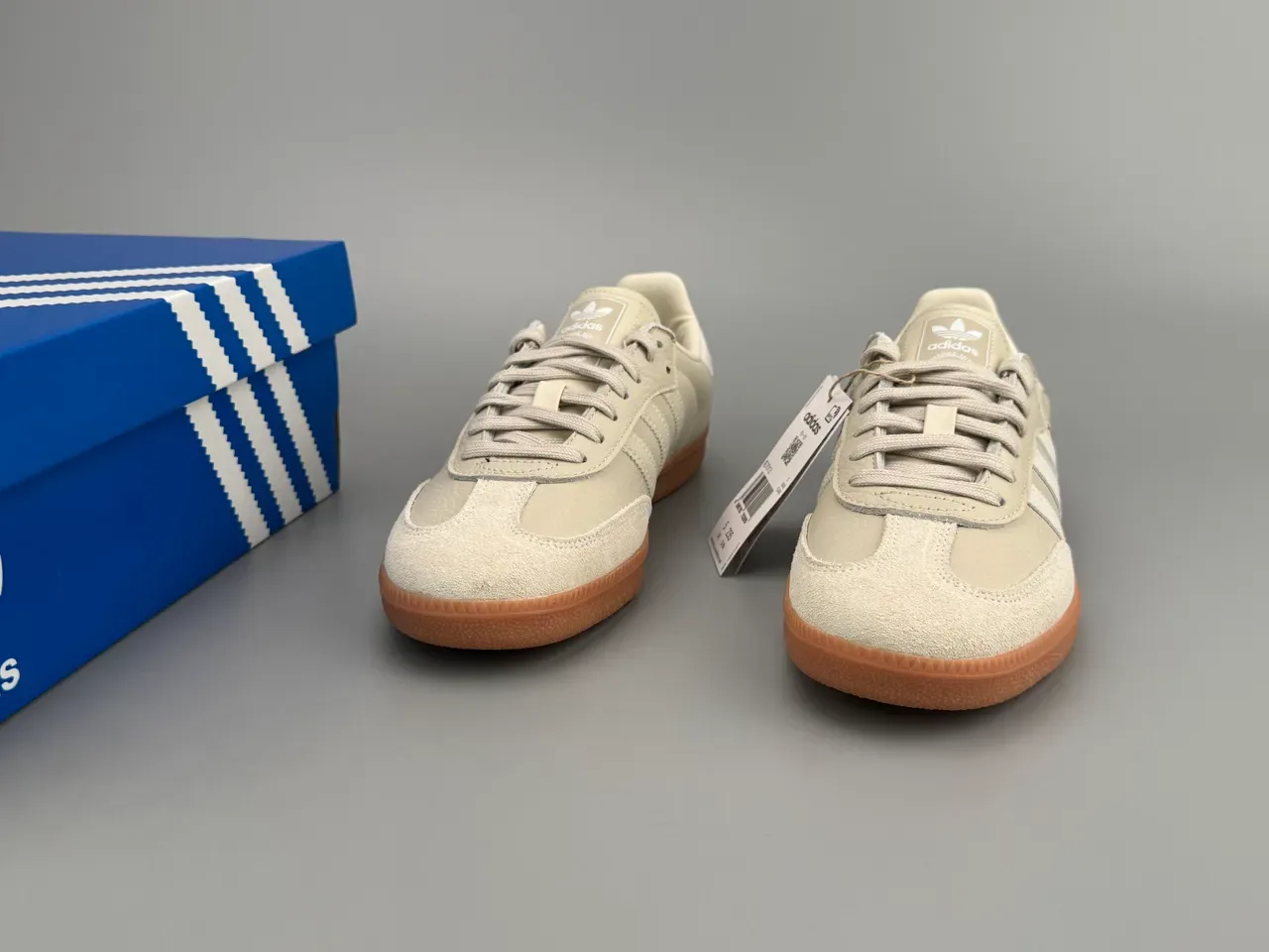 Adidas Samba Beige and Gum حذاء أسلوب حياة 3