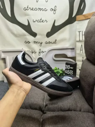 Adidas Samba 黑白生活方式运动鞋 5