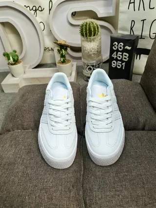 Adidas Samba chaussures lifestyle blanches noires marrons 10