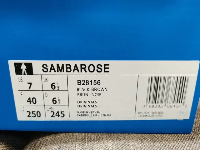 Adidas Samba chaussures lifestyle blanches noires marrons 12