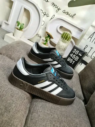 Adidas Samba chaussures lifestyle blanches noires marrons 19