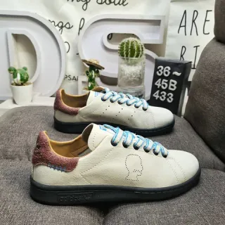 Adidas Stan Smith بيج أزرق منخفضة القدم مثقوبة حذاء أسلوب حياة