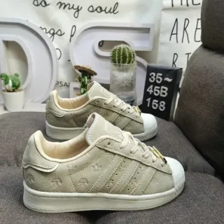 Adidas Superstar حذاء رياضي بيج سويد شيل-تو لايف ستايل