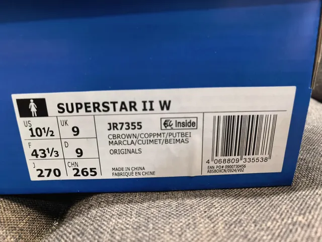 Adidas Superstar 黑色和银色金属生活方式运动鞋 12