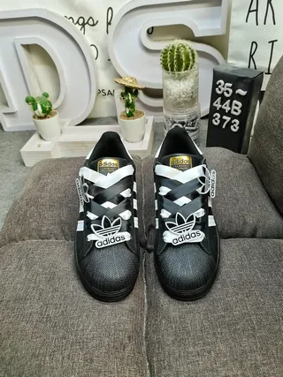 Adidas Superstar أحذية أسلوب حياة سوداء وبيضاء 10