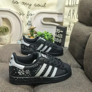 Adidas Superstar أحذية رياضية أسلوب حياة أسود أبيض مطبوعة بتصميم الثلج