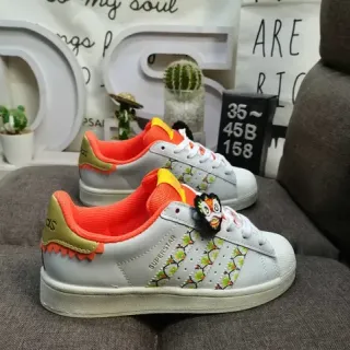 Adidas Superstar رمادي برتقالي طباعة زهور أحذية رياضية أسلوب حياة