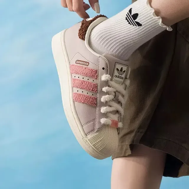 Adidas Superstar وردي شريط فروي أسلوب حياة رياضية 6
