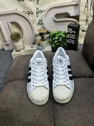 Adidas Superstar Tênis Lifestyle Branco e Preto 10