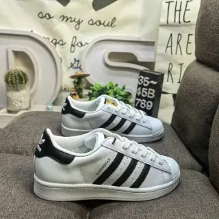 Adidas Superstar أبيض وأسود حذاء أسلوب حياة