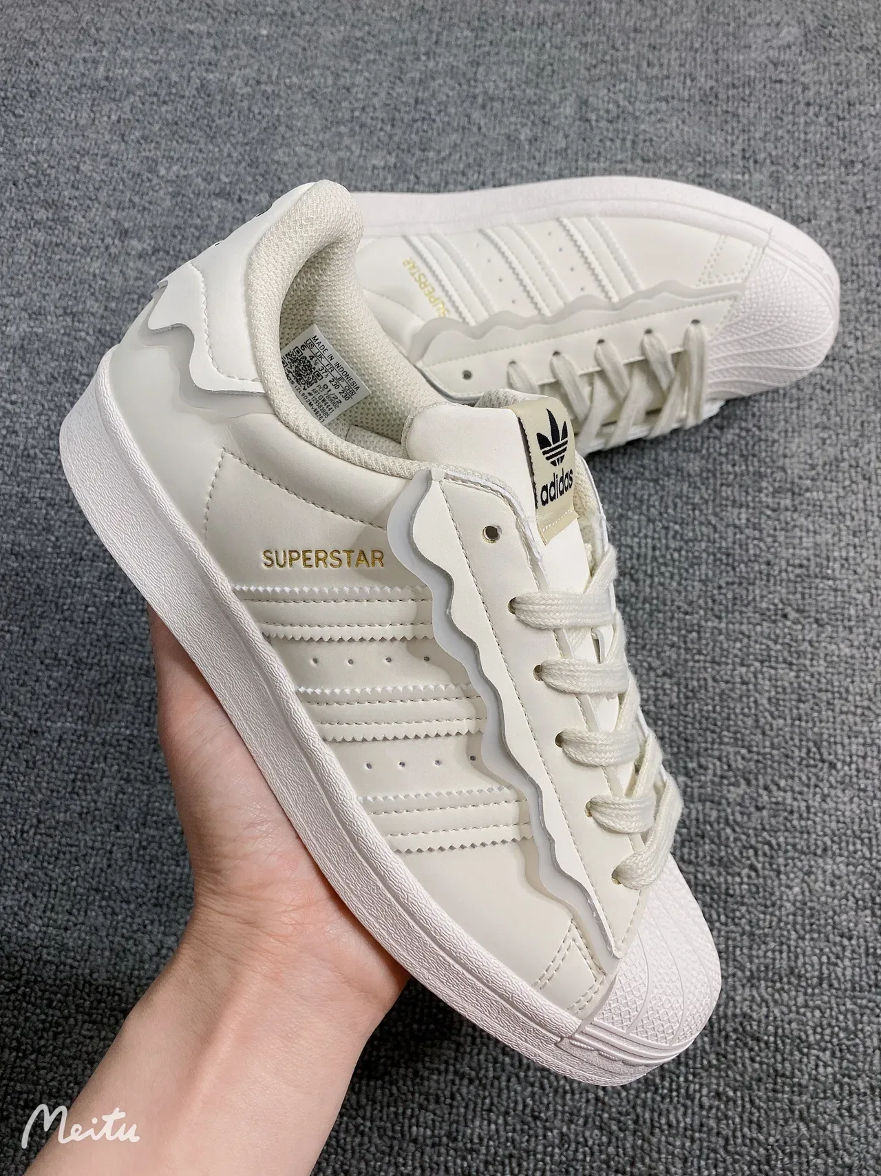 Adidas Superstar White Gold Shell-Toe Wavy Overlay أحذية رياضية للنمط الحياتي 2