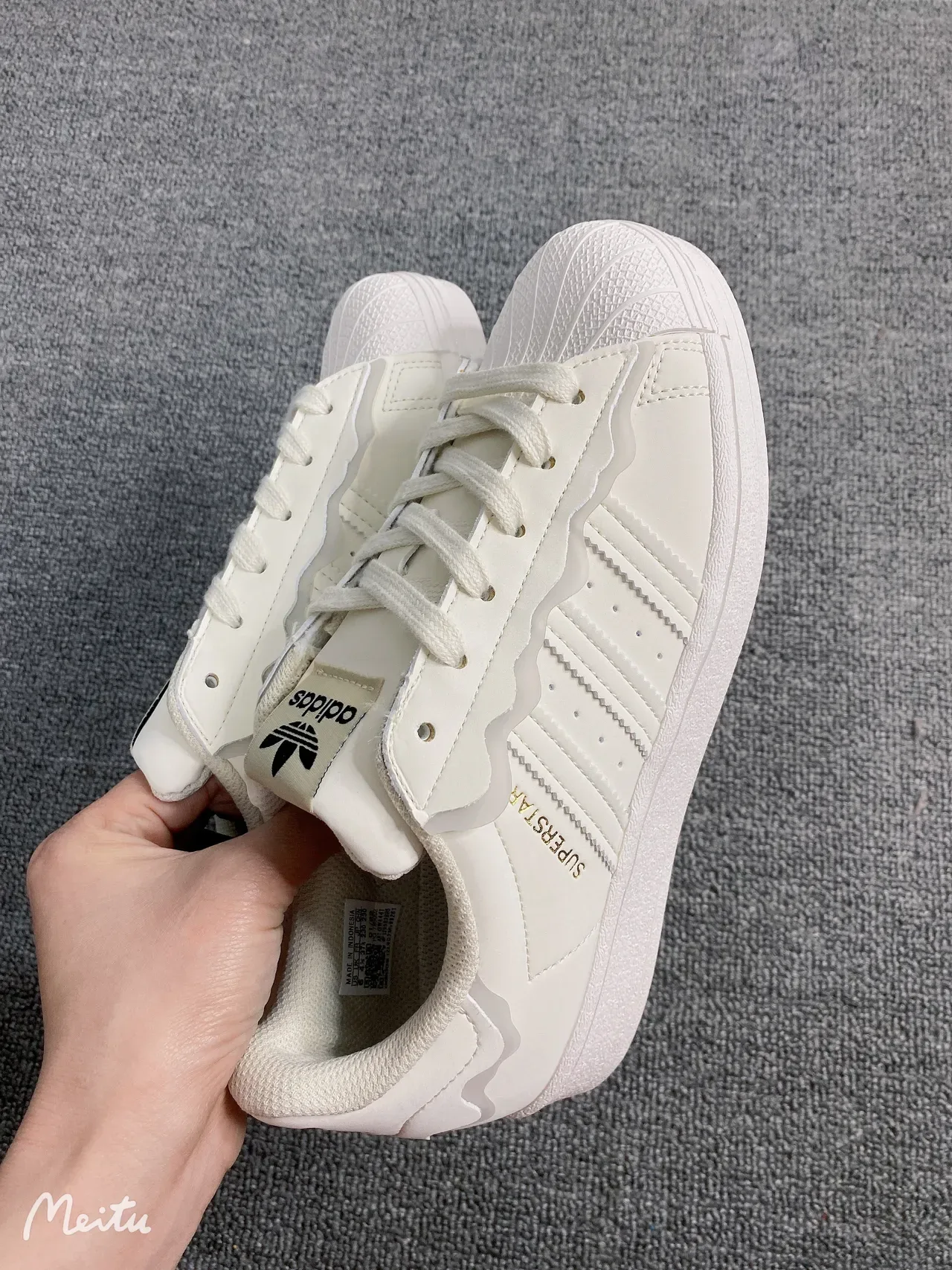Adidas Superstar White Gold Shell-Toe Wavy Overlay أحذية رياضية للنمط الحياتي 4