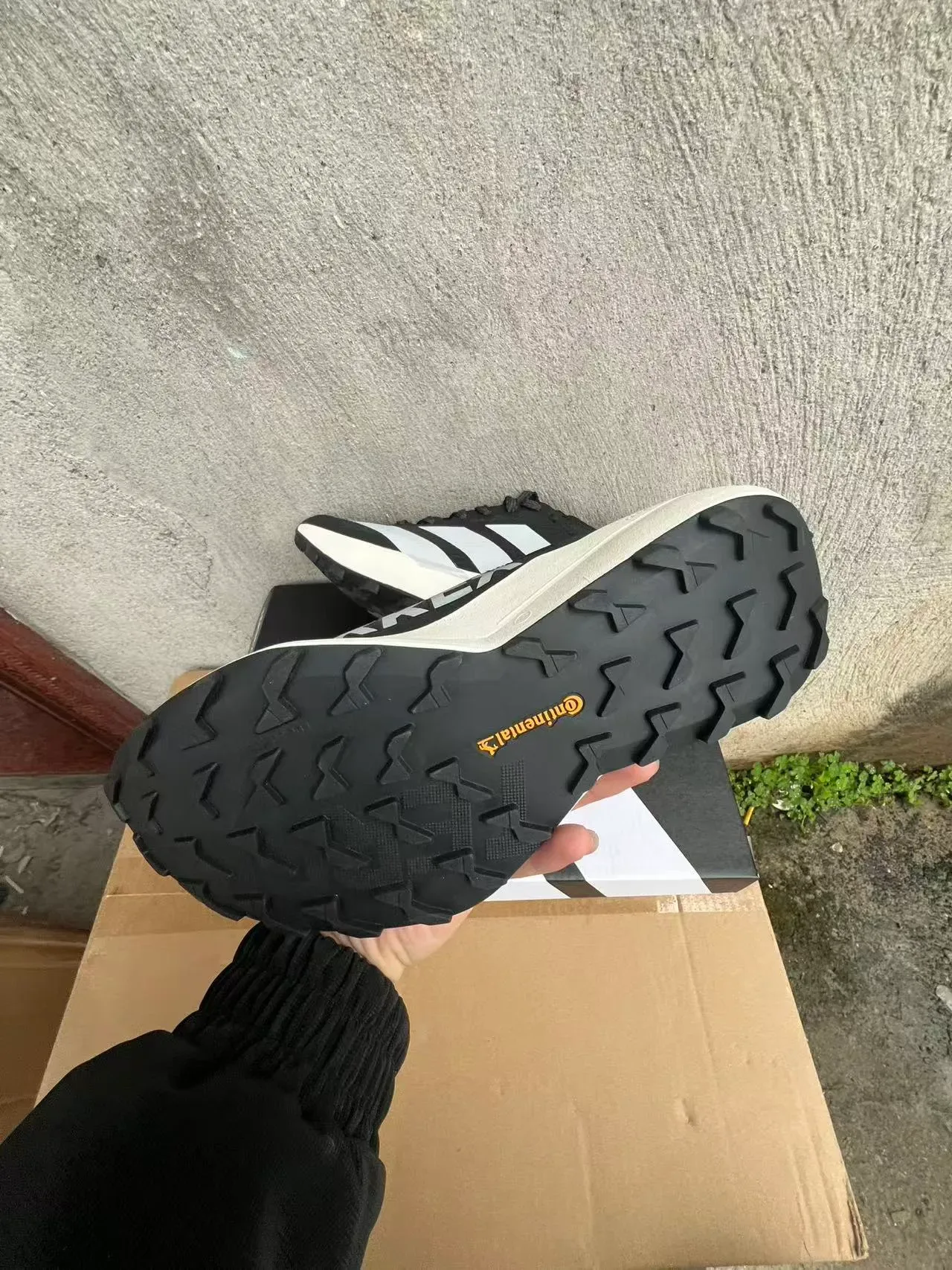 Adidas TERREX Lightstrike Pro काली सफेद ट्रेल रनिंग जूते 4