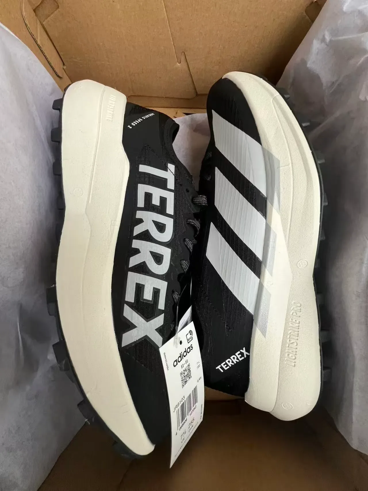 Adidas TERREX Lightstrike Pro काली सफेद ट्रेल रनिंग जूते 6