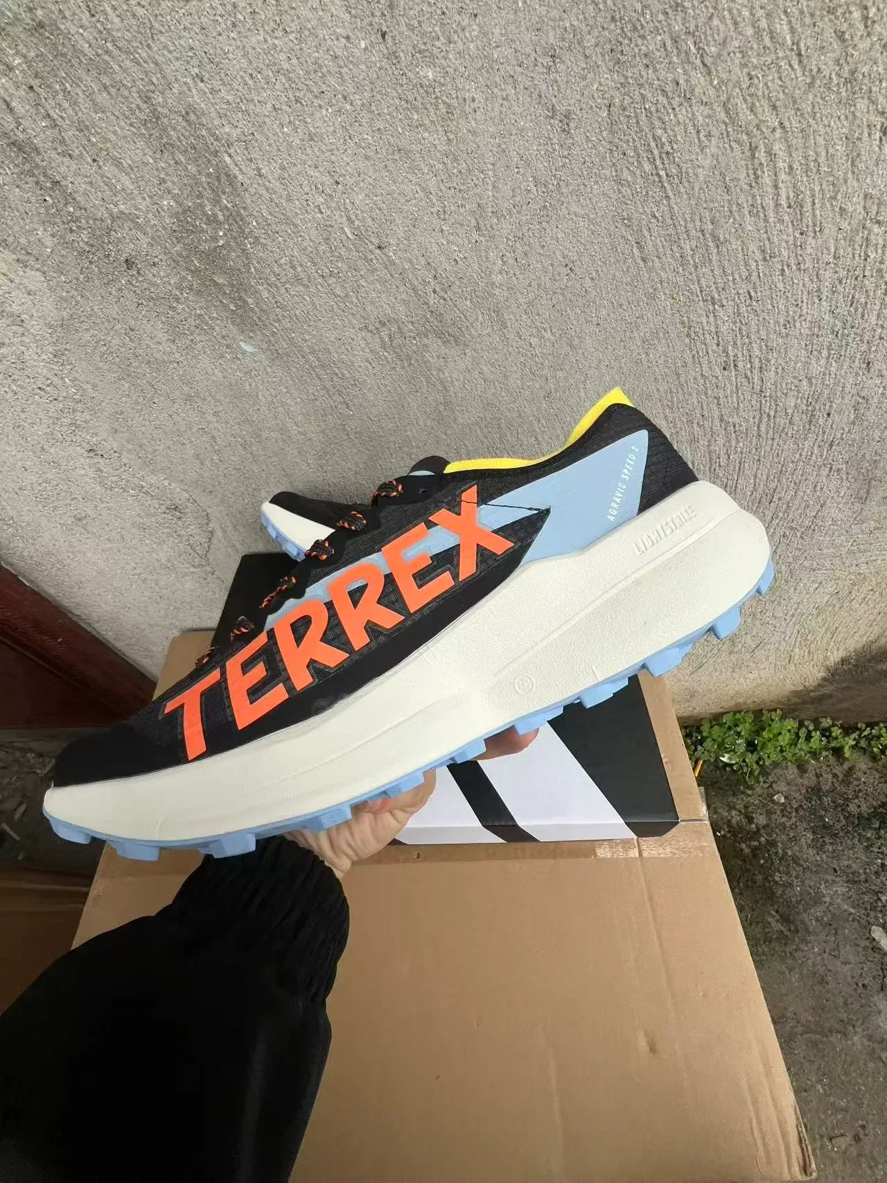 Adidas TERREX Lightstrike Pro काली सफेद ट्रेल रनिंग जूते 11