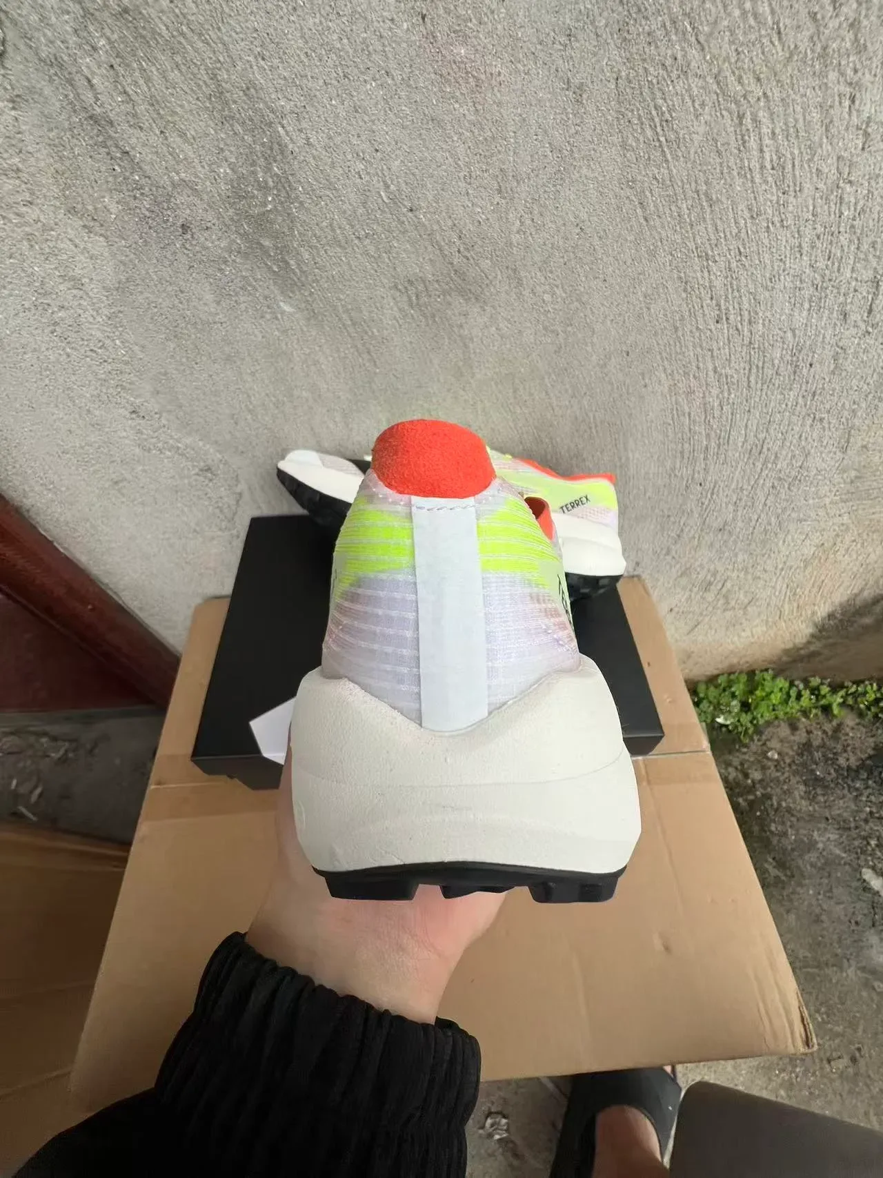 Adidas TERREX Lightstrike Pro काली सफेद ट्रेल रनिंग जूते 22